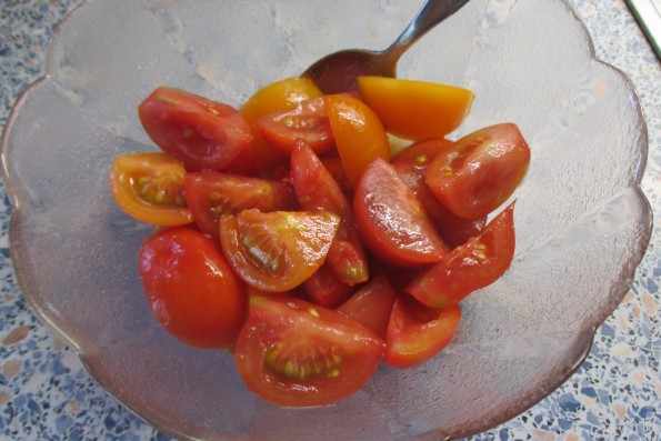 Zucchinipuffer mit Tomatensalat 019